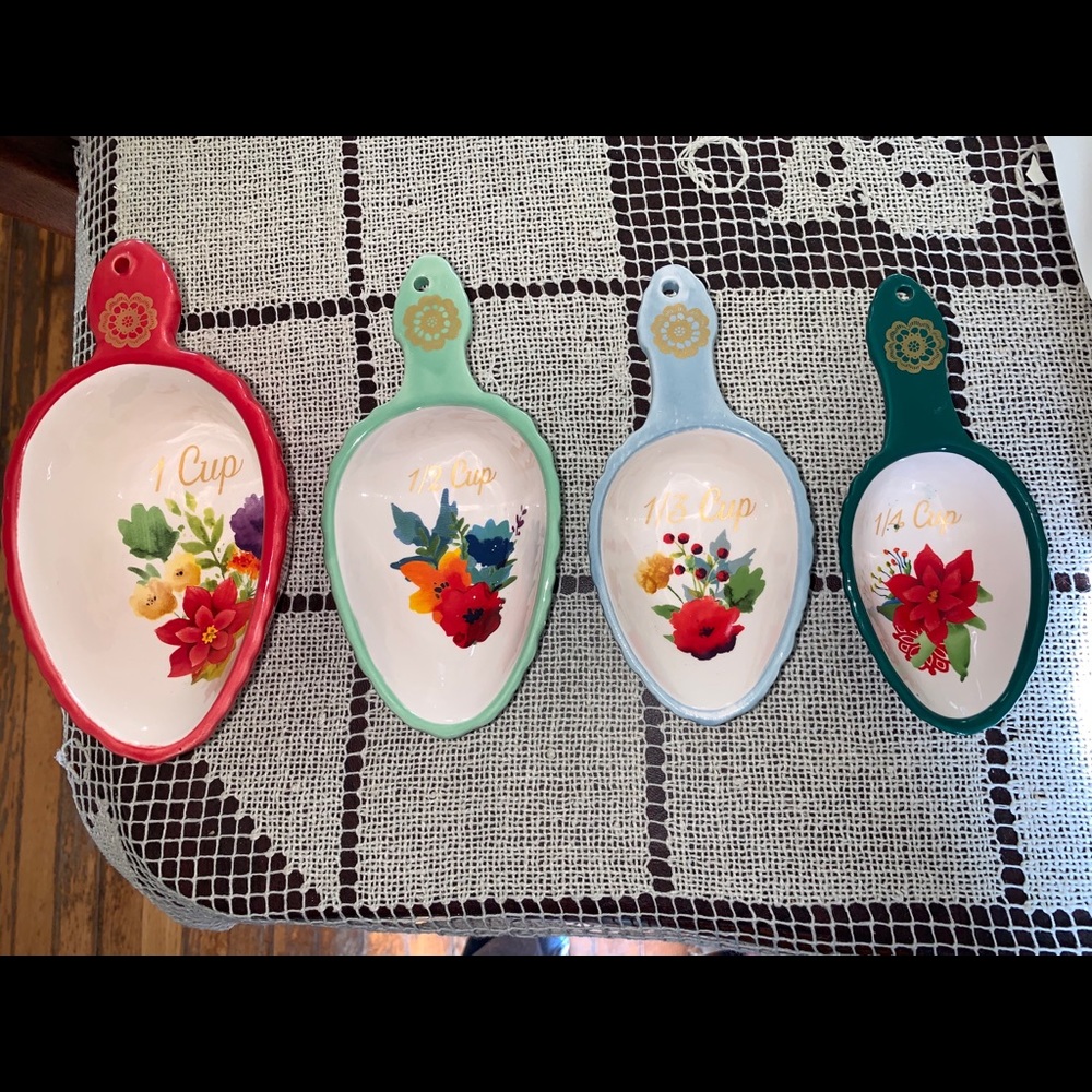Vintage Decorative Ceramic Measuring Cups Beautiful, Set of 4